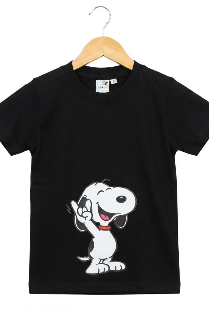 Peanuts cartoon T-shirt for kids